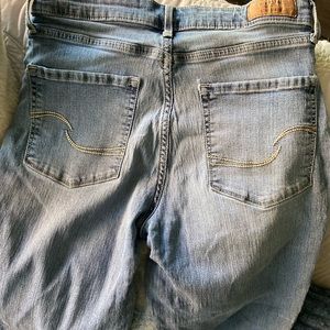 Levi’s signature Modern Slim denim blue jeans